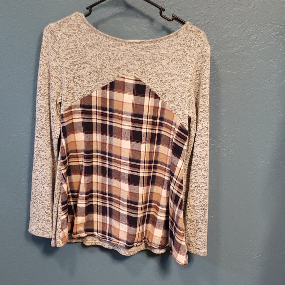 Plaid back long sleeve shirt